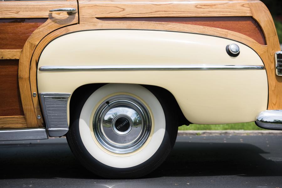 Колеса Chrysler Royal Town & Country Station Wagon (C48S) 1950 года  (фото 12 из 25)